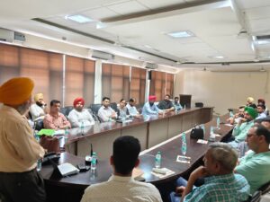 पंजाब में वेटरनरी अफसरों ने सरकार को दिया अल्टीमेटम