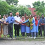 रक्षाबंधन पर सफाई मित्रों संग अनोखा उत्सव